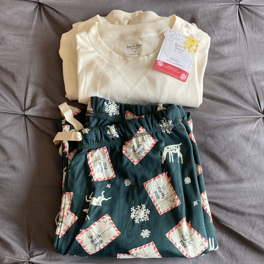 Burt’s Bees Matching Adult & Baby Christmas Jammies - New w/tags! 2 pairs!